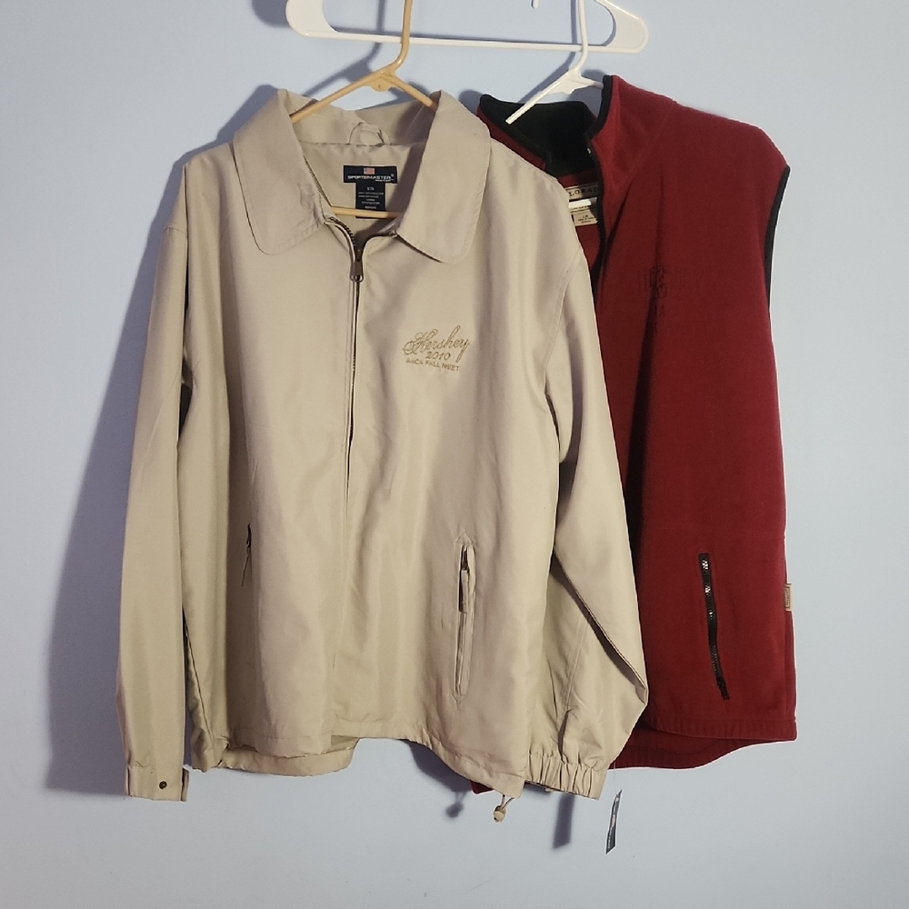 Set Of 2. AACA Hershey Fall Meet Beige Jacket and Red Fleece Jacket, Sz Lg